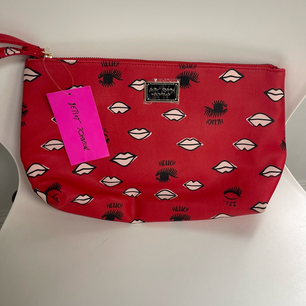 Betsey Johnson NWT Wristlet Cosmetic Bag